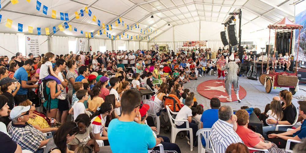 El programa de actividades del FIA «El Yelmo» incluye conciertos, conferencias, espectáculos de circo y actividades infantiles