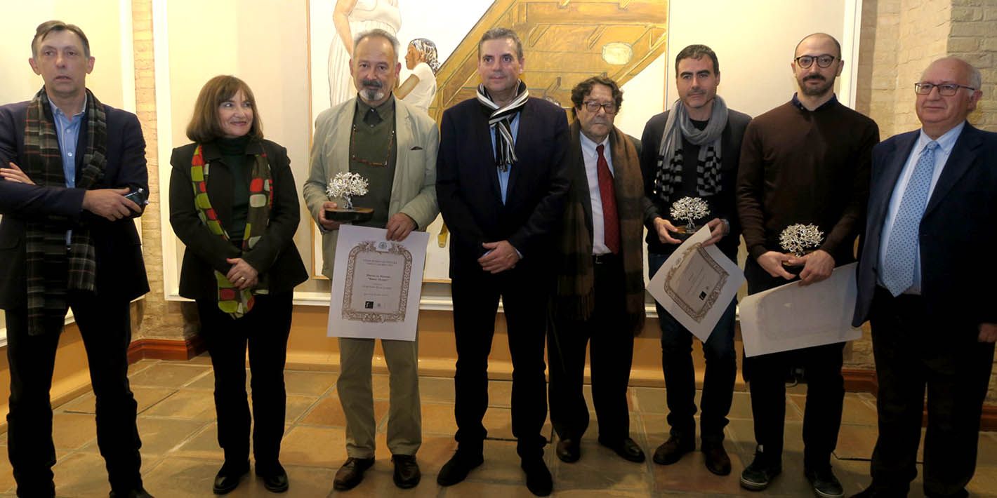 Antonio Maya recoge su galardón como ganador del XXXIII Premio de Pintura “Emilio Ollero” del IEG