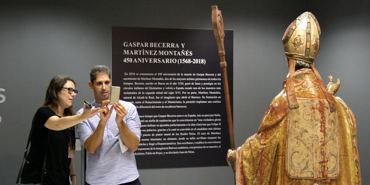 La Universidad de Jaén muestra dos esculturas de Gaspar Becerra y Martínez Montañés, en la Antigua Escuela de Magisterio